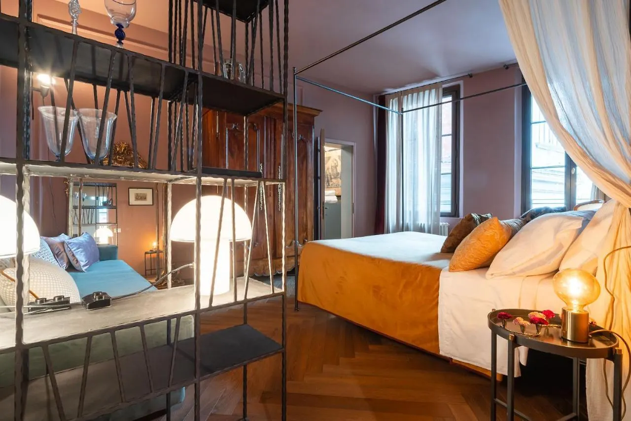 Ca Dei Dalmati - The Blue Canal View Venice Apartment